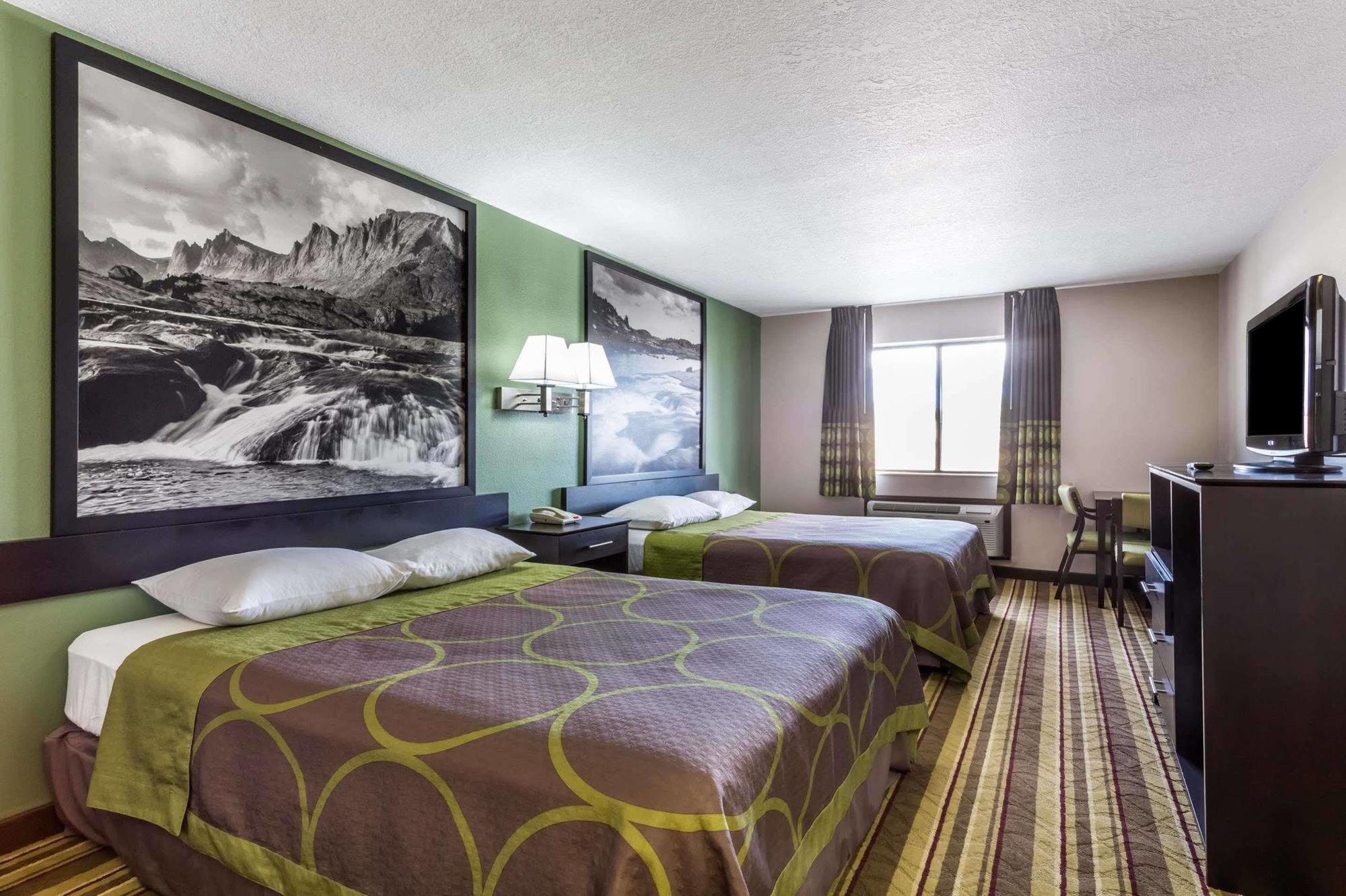 Super 8 By Wyndham Rock Springs Hotel Exterior foto